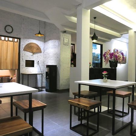 阿朱那哈特酒店 马塔兰 外观 照片