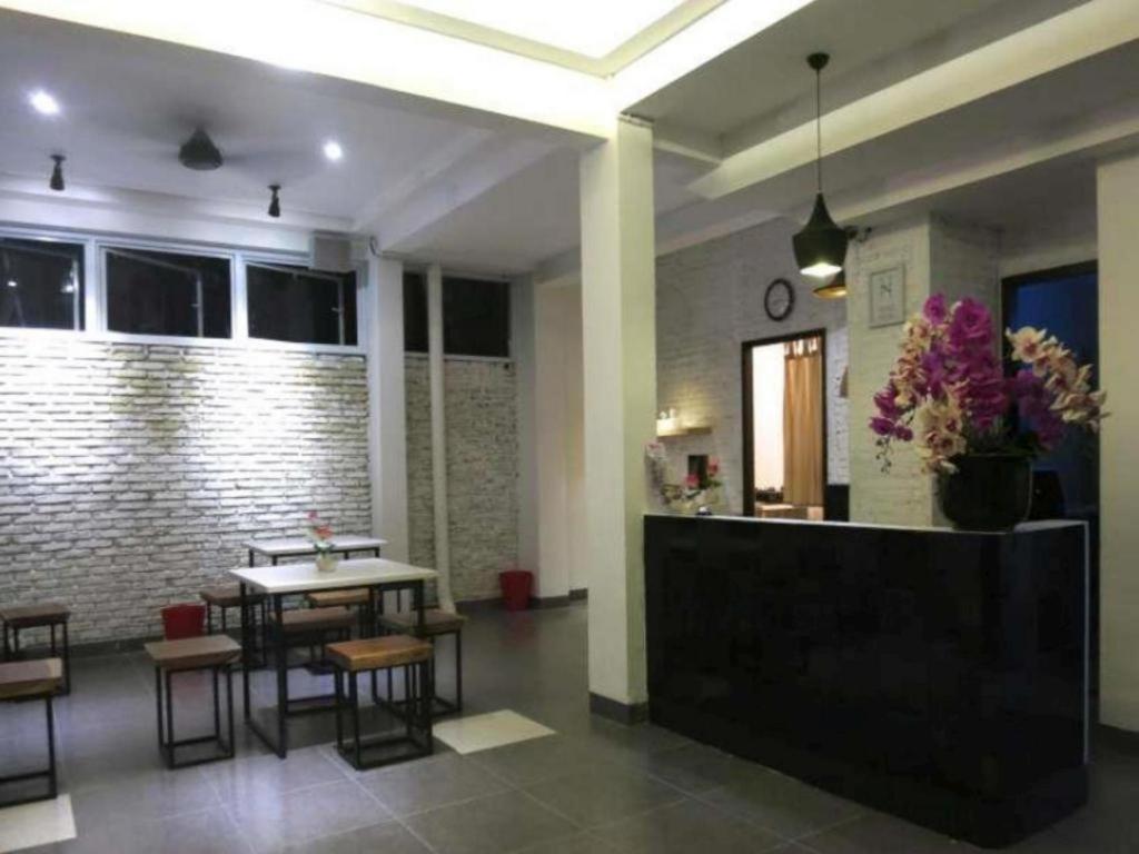 阿朱那哈特酒店 马塔兰 外观 照片