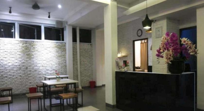 阿朱那哈特酒店 马塔兰 外观 照片