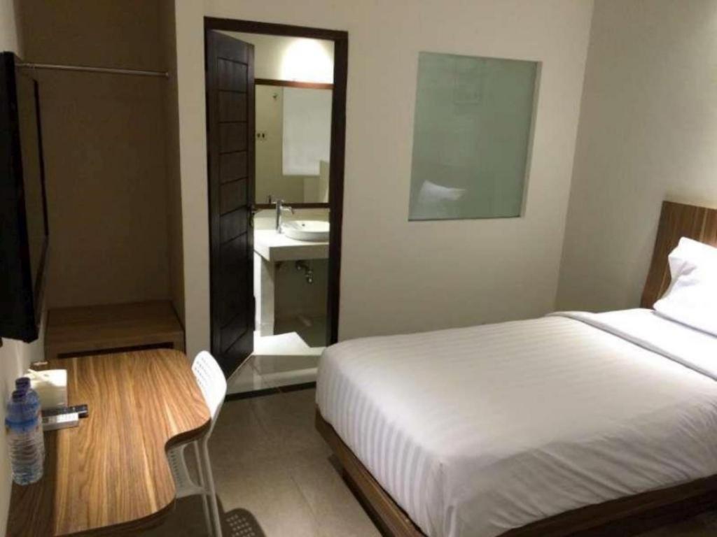 阿朱那哈特酒店 马塔兰 外观 照片
